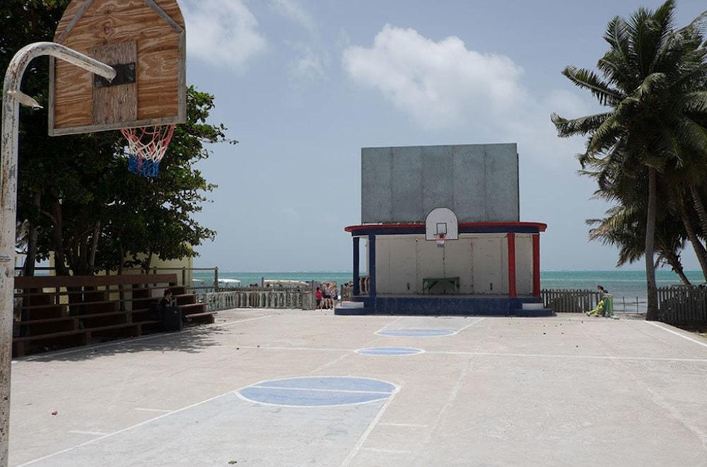 Caye Caulker Plaza Hotel Exterior photo