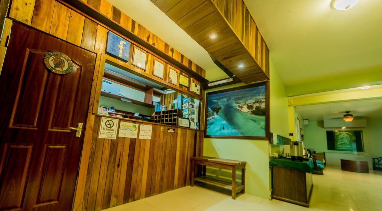 Caye Caulker Plaza Hotel Exterior photo